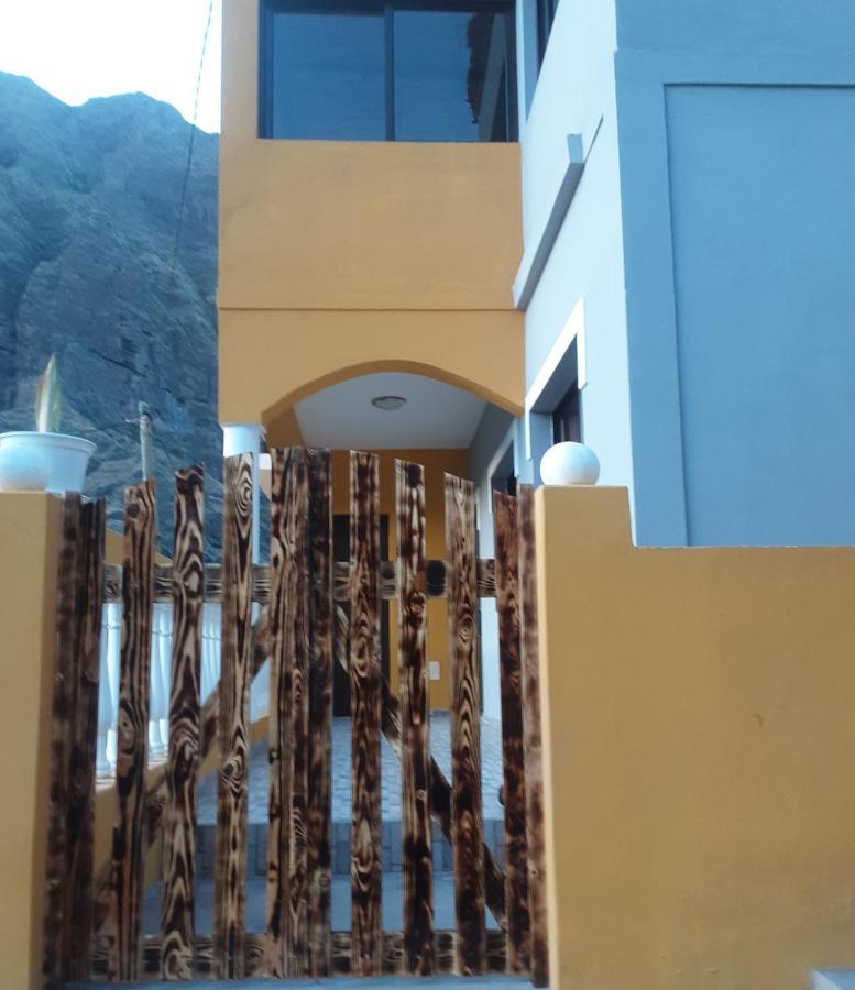 Casa Familiar Por Do Sol Bed & Breakfast Ribeira Grande Eksteriør bilde