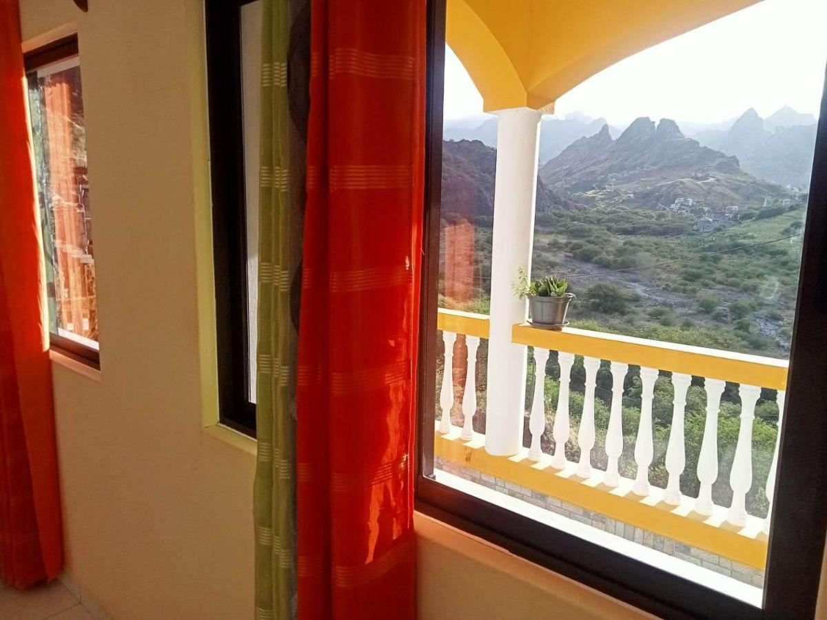 Casa Familiar Por Do Sol Bed & Breakfast Ribeira Grande Eksteriør bilde